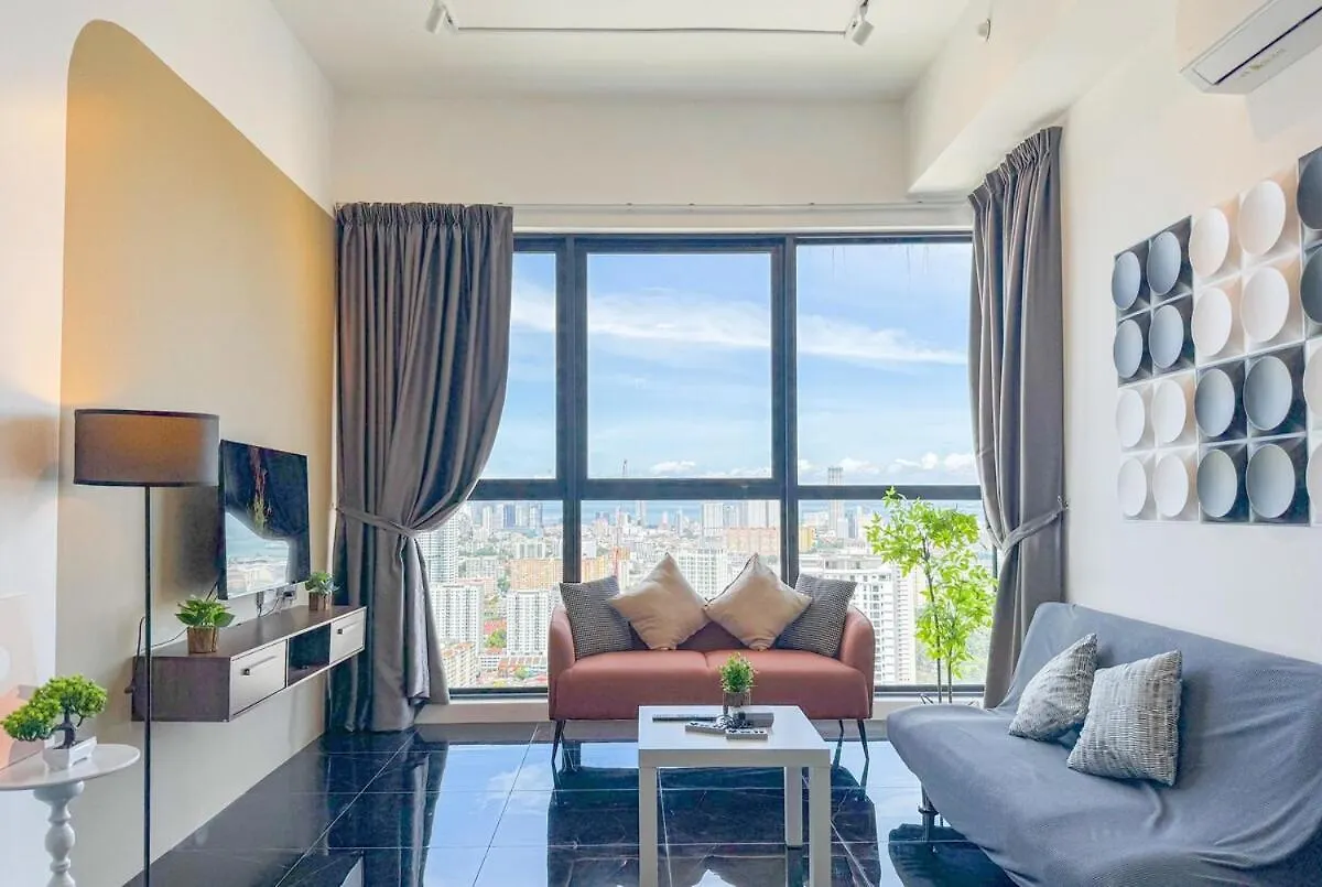 Panoramic Georgetown City & Sea View With Netflix Jelutong Apartment