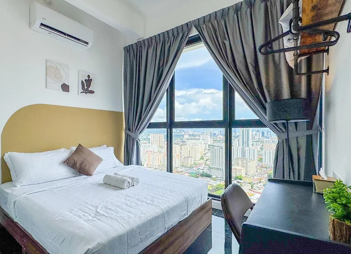 Panoramic Georgetown City & Sea View With Netflix Jelutong Malaysia