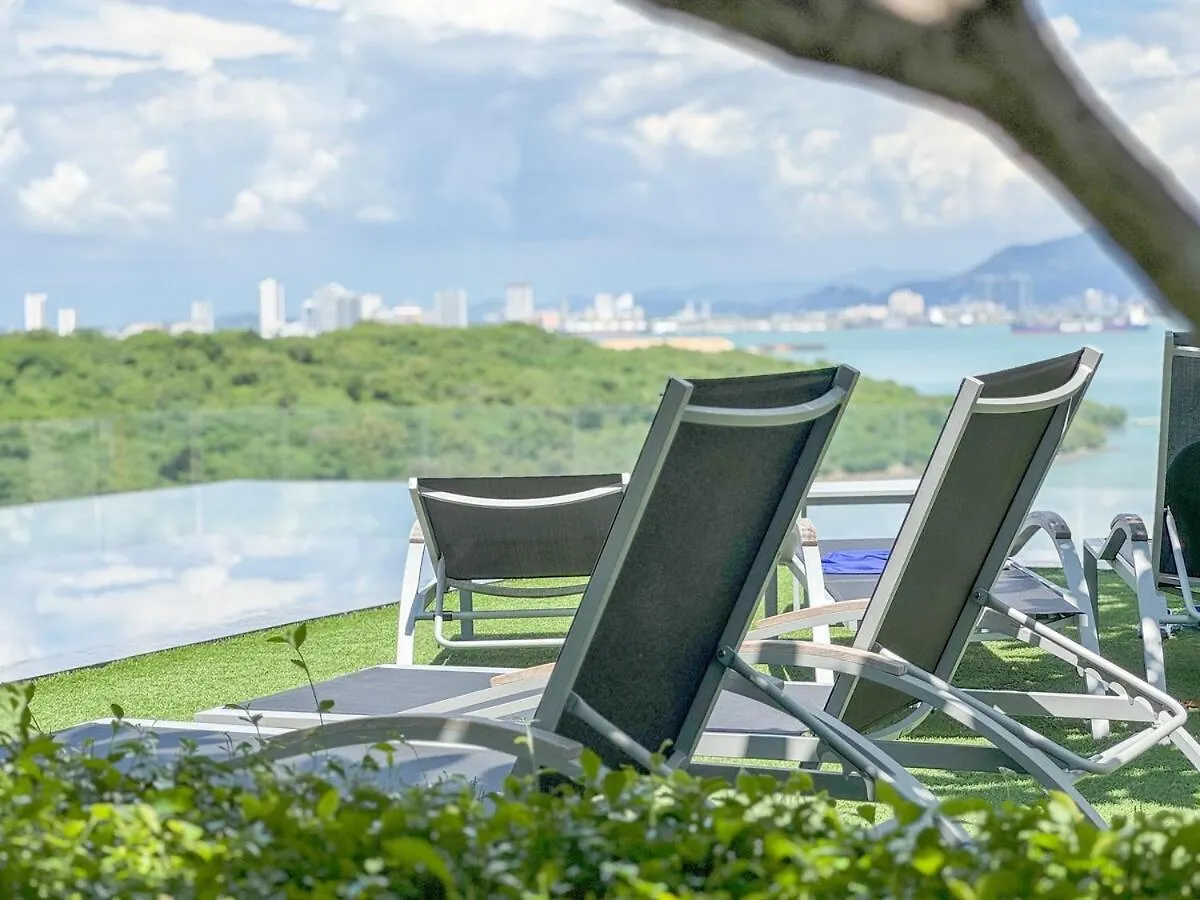 Apartment Panoramic Georgetown City & Sea View With Netflix Jelutong Malaysia